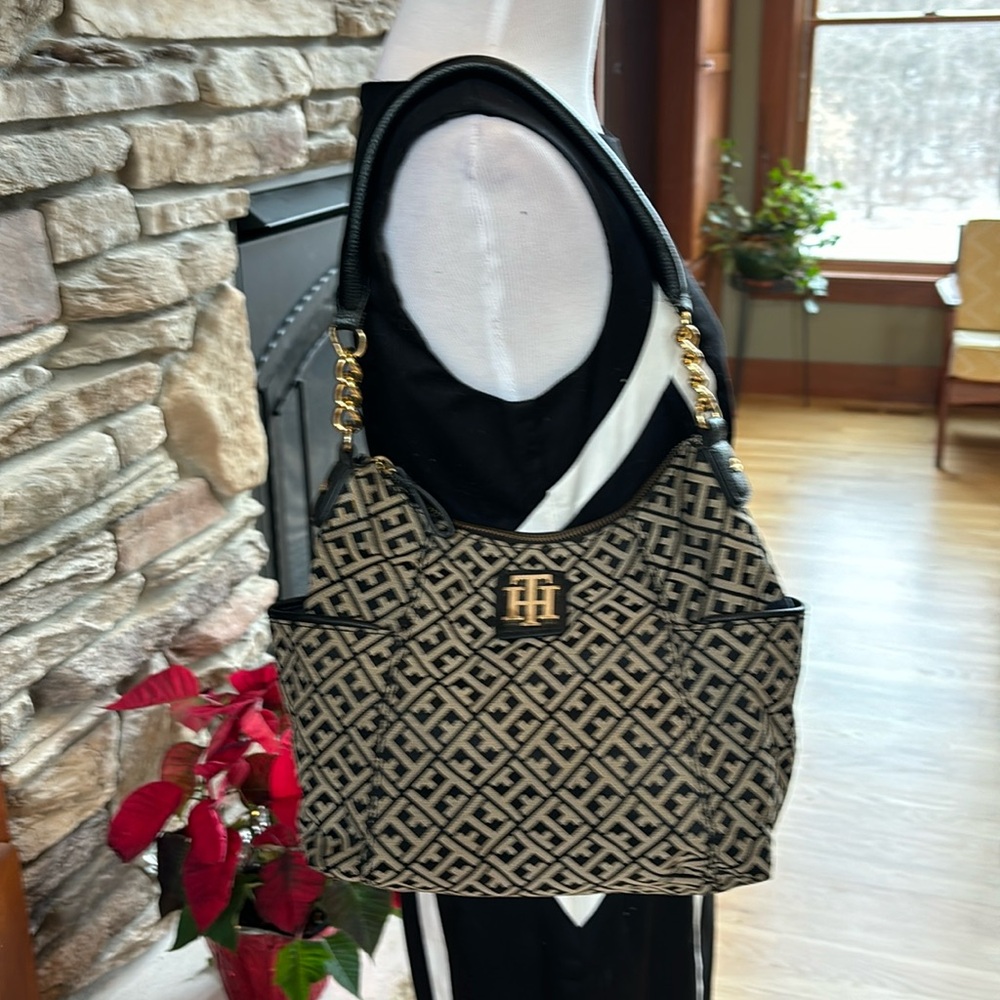 Tommy Hilfiger Signature Black/Tan Logo Purse Leather and Gold Chain Accents